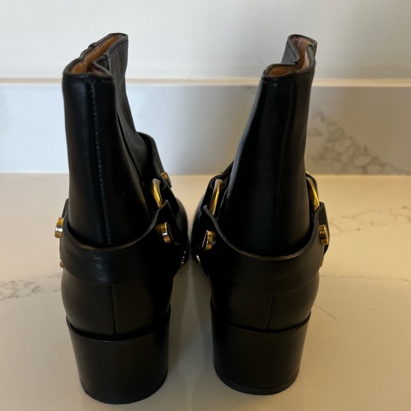 Stuart Weitzman boots in black. Great condition! 7.5 - Picture 3 of 4